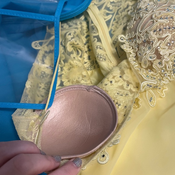 Gorgeous prom dress - Picture 9 of 9